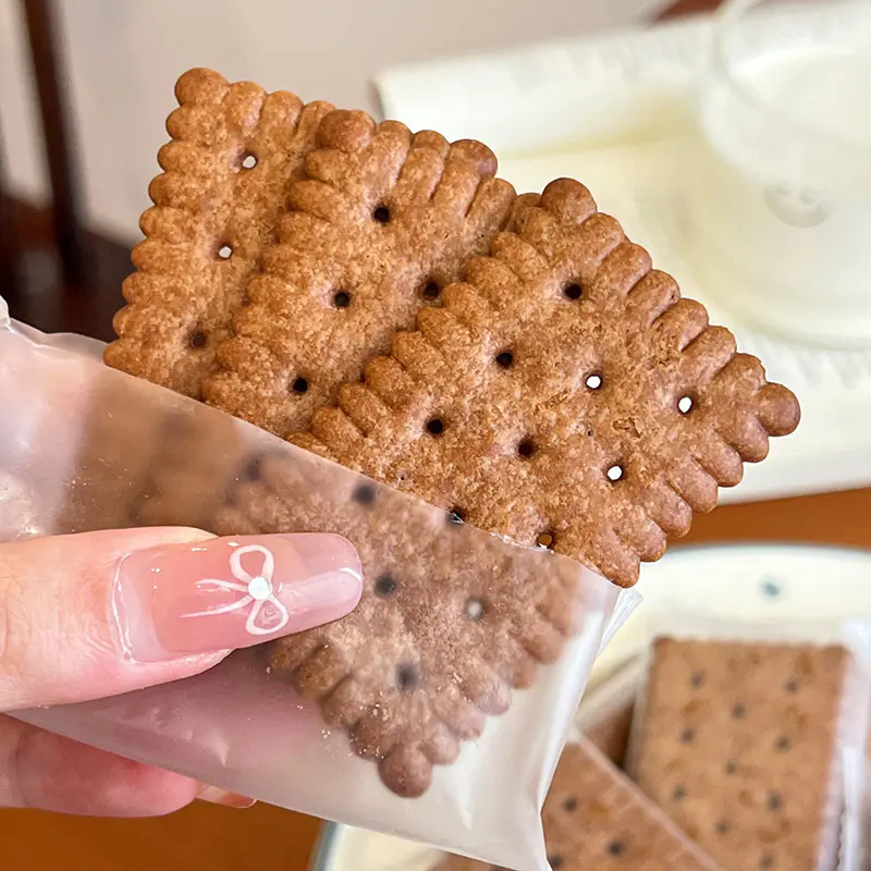 Biscuits au lait saveur chocolat au lait