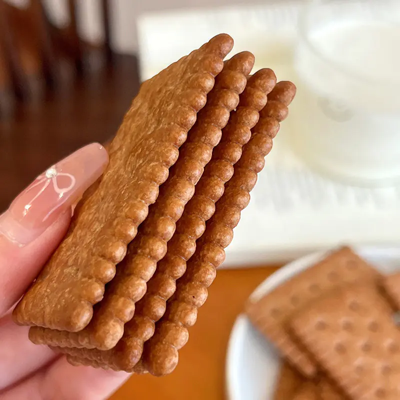 Biscuits au lait saveur chocolat au lait
