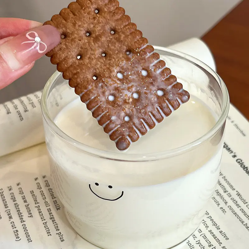 Biscuits au lait saveur chocolat au lait