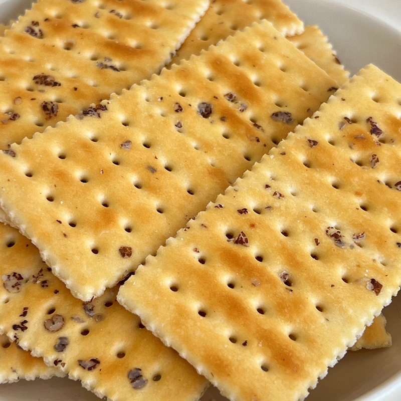 Crackers soda au seigle et au sel de mer